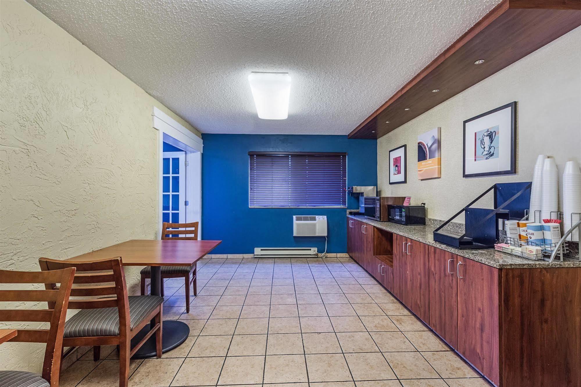Rodeway Inn Cascade Extérieur photo